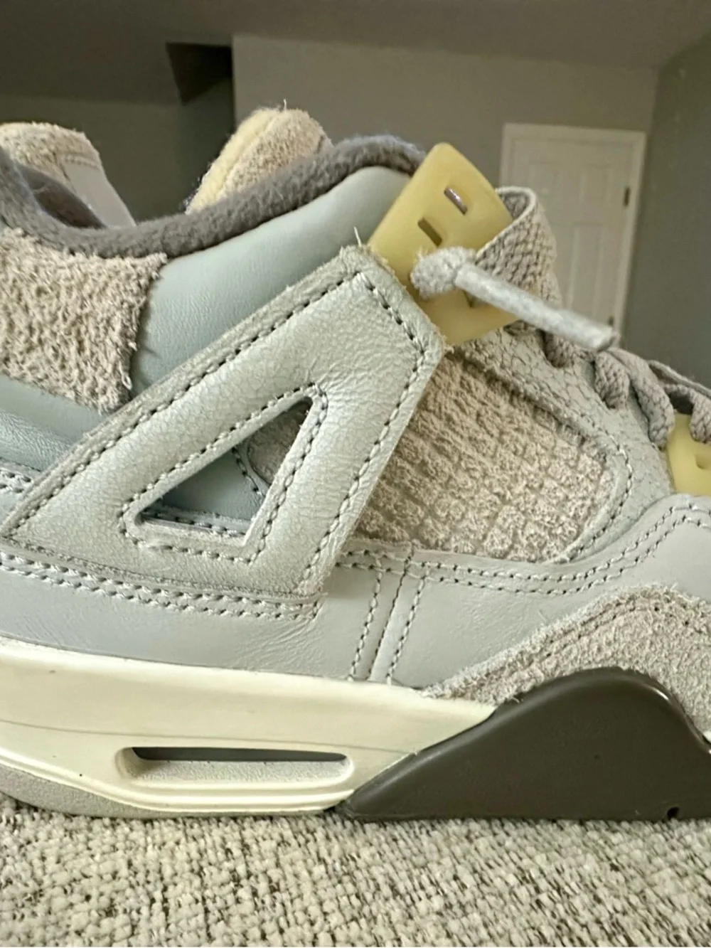 Air Jordan 4 Retro SE Craft “photon dust” - Picture 3 of 9